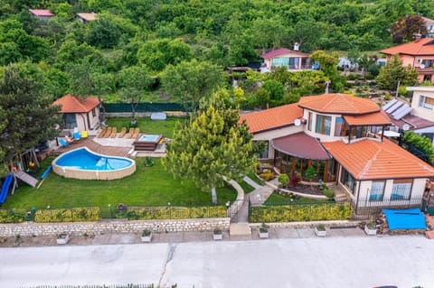 Property building, Day, Bird's eye view, Garden view, Pool view