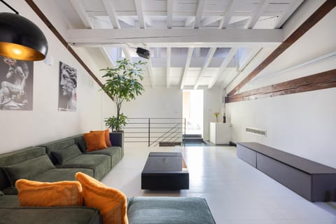 Living room, Seating area
