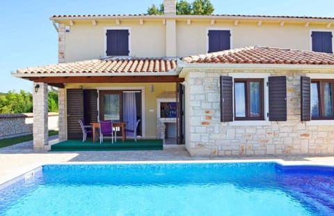 Property building, Patio, Garden, Swimming pool