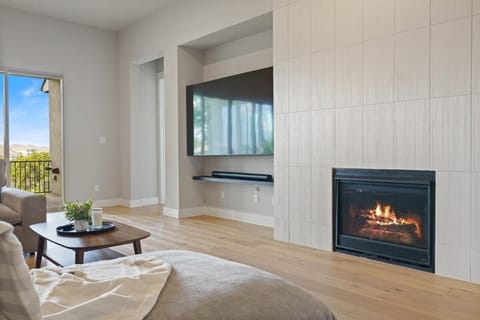 Luxury 4BR Escape Private Cinema & Views House in Leander