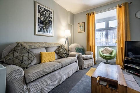 Charming character lodge in cemetery grounds House in Exeter