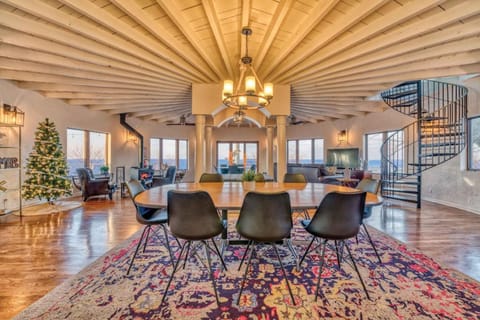 Villa Santorini Villa in Portage