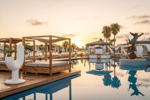 Lago Resort Menorca - Casas del Lago Adults Only Hotel in Cala en Bosc