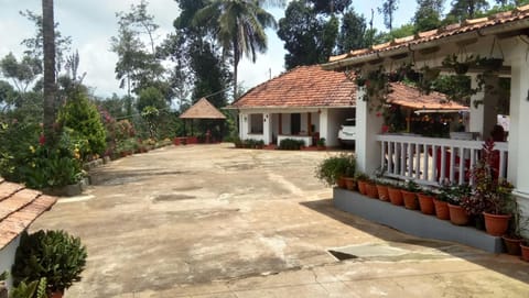 The Blue Mountains Estate Stay Übernachtung mit Frühstück in Kerala
