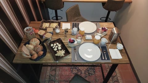 Food and drinks, Breakfast, Continental breakfast