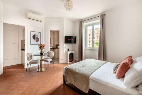 White Flat Termini Apartment in Rome