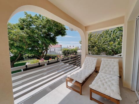 Day, Balcony/Terrace, Seating area, sunbed