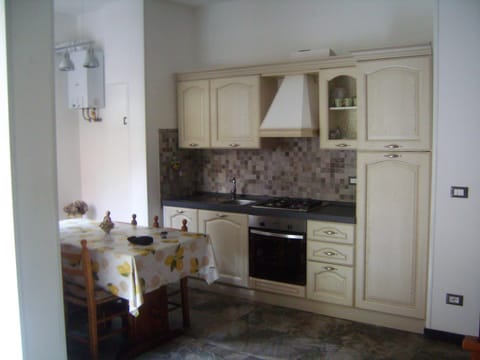 Lindavacanza Condo in Moneglia