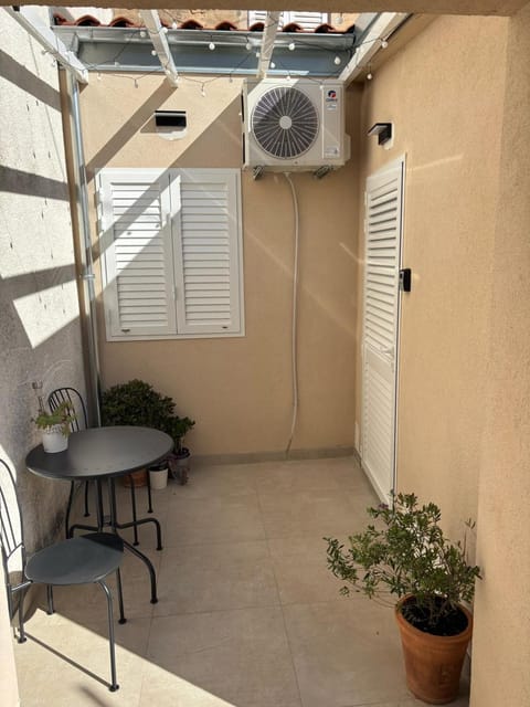 Day, Lobby or reception