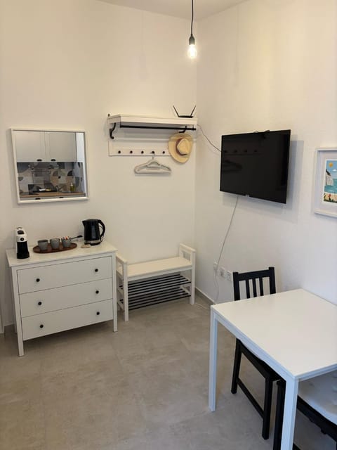 TV and multimedia, Coffee/tea facilities, Living room