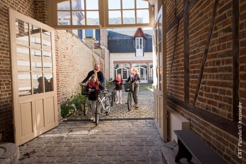 Patio, Fitness centre/facilities, Inner courtyard view