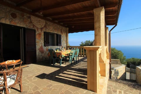 Property building, Day, Balcony/Terrace, Sea view