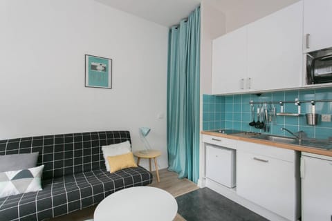 Le 10 Cosy Apartment in Montrouge