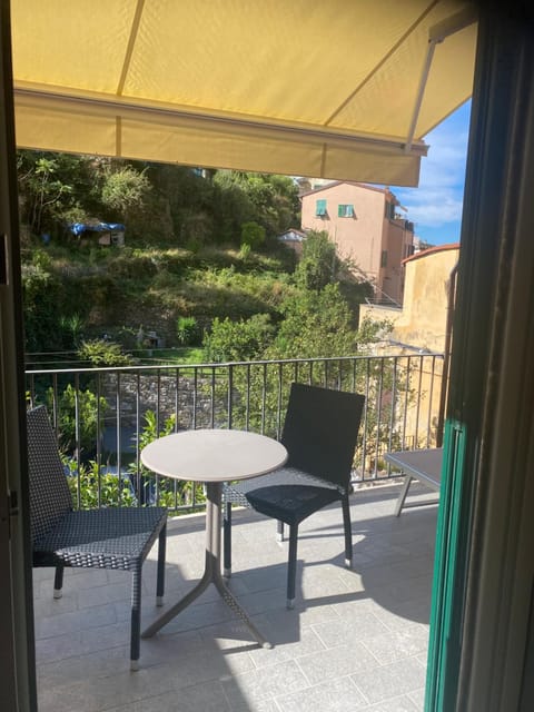 View (from property/room), Balcony/Terrace, Garden view