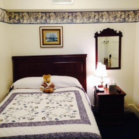 Gateways Inn Bed and Breakfast in Lenox
