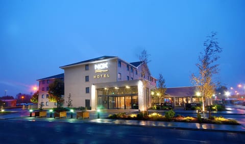 Property building, Facade/entrance, Bird's eye view