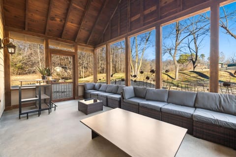 Whispering Brook House in Johnson