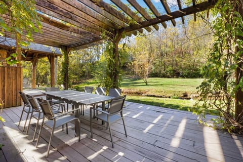 Whispering Brook House in Johnson