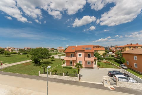 Off site, Bird's eye view