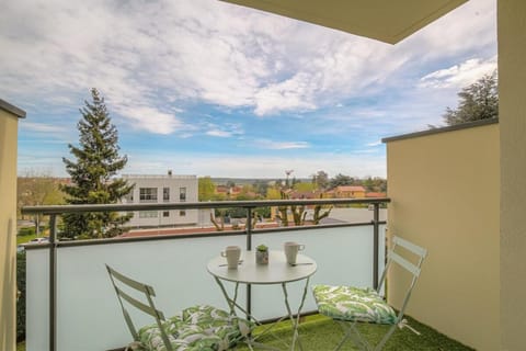 View (from property/room), Balcony/Terrace