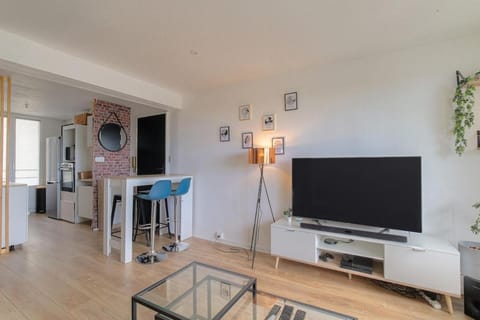 TV and multimedia, Dining area