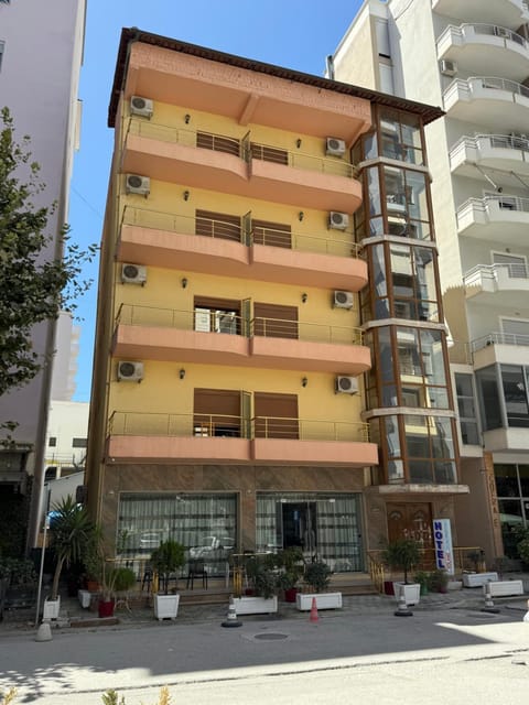 Hotel Edland Hotel in Vlorë