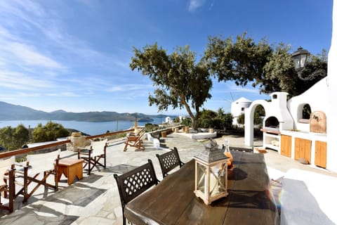 Anastasia's windmill House in Milos