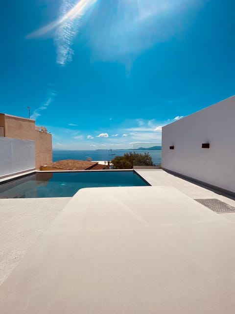 Pool view, Sea view, Swimming pool