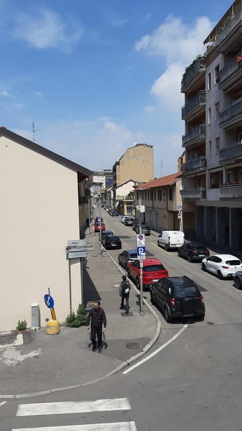 Property building, Neighbourhood, Parking