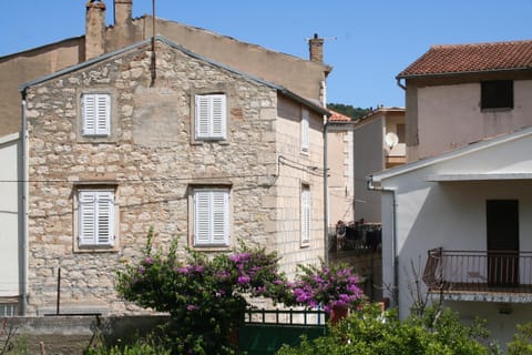 Facade/entrance, Day, Summer, On site, Street view