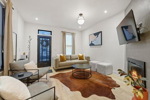 TV and multimedia, Living room, Seating area