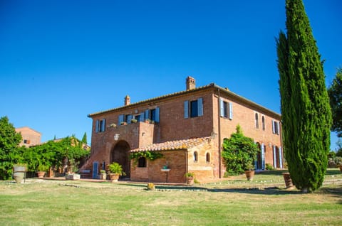 Facade/entrance, Garden view