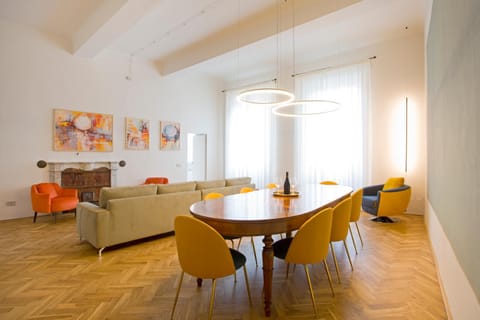 Living room, Dining area