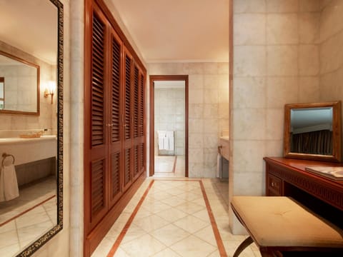 Sheraton Addis, a Luxury Collection Hotel, Addis Ababa Hôtel in Addis Ababa