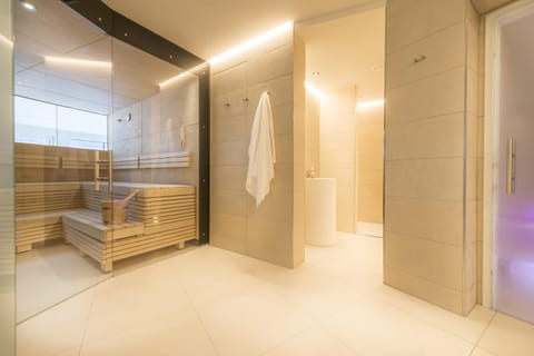 Sauna, Steam room, Spa and wellness centre/facilities