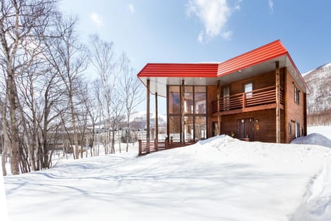 Matsu House - 5 minutes away from Rusutsu Ski Resort Country House in Hokkaido Prefecture