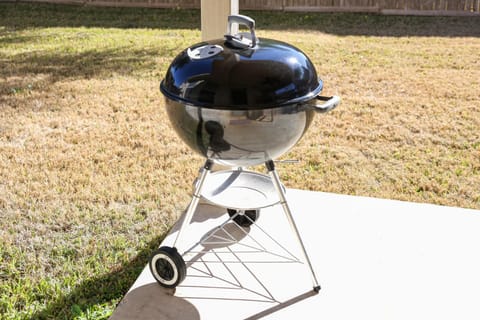 Texas Star - A Birdy Vacation Rental House in Schertz