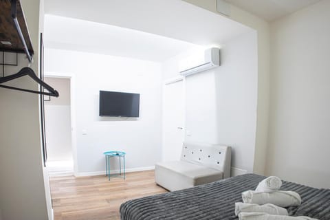 TV and multimedia, Photo of the whole room