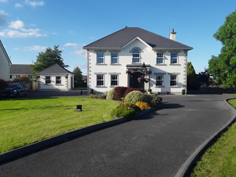 Doonard Manor B&B Alojamiento y desayuno in County Galway