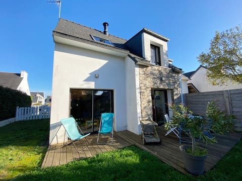 Property building, Facade/entrance, Off site