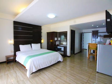 Manarra Sea View Resort Hotel in Puerto Galera