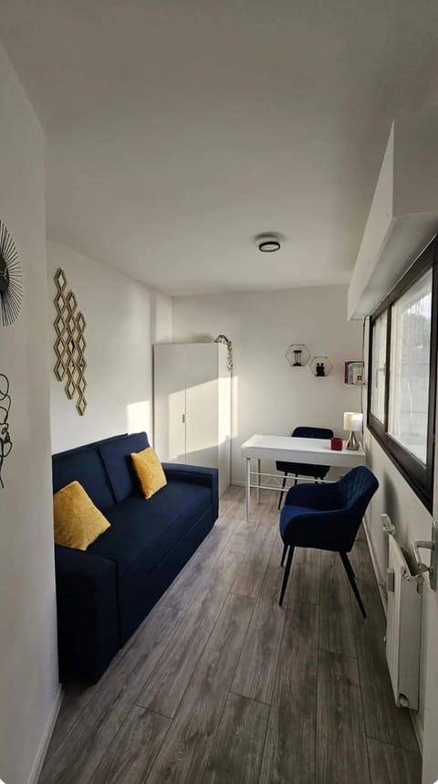 Chambre Sérénité - Vue Lac & 20 min Paris Bed and Breakfast in Créteil