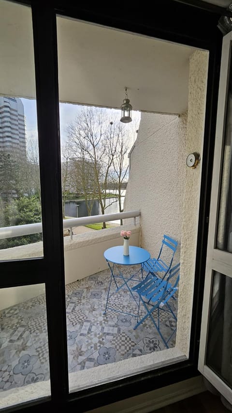 Chambre Parisienne - Proche RER & 20 min Paris Bed and Breakfast in Créteil