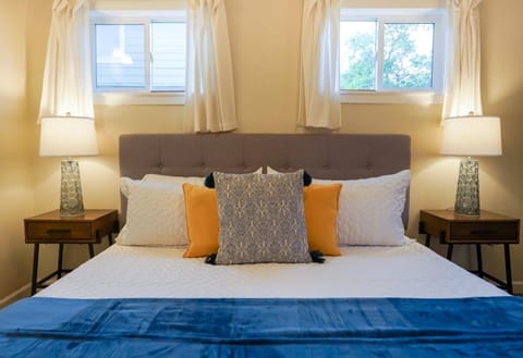 Sunny CDA Cottage Family Retreat Near Lake House in Coeur dAlene