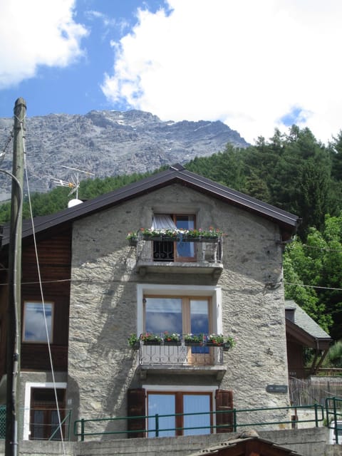 Property building, Summer