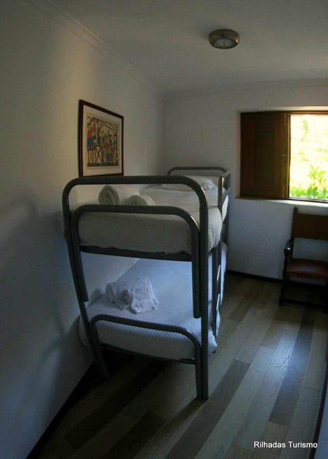 Bed, Photo of the whole room, Bedroom, bunk bed