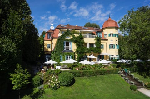 Hotel Seeschlößl Velden Hotel in Velden am Wörthersee