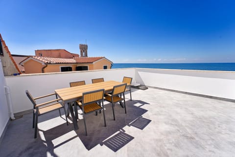 Patio, Day, Natural landscape, View (from property/room), Balcony/Terrace, Sea view