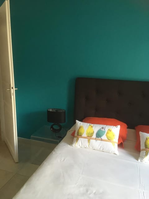 Madinina'S Cube Bed and Breakfast in Centre-Val de Loire