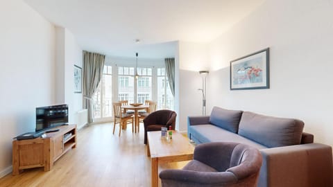 strandnahe und zentral gelegene FeWo, Hund willkommen, Haus Saxonia, Binz Apartment in Binz